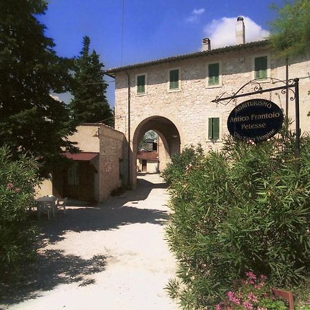 Agriturismo "Antico Frantoio" Foligno Eksteriør billede