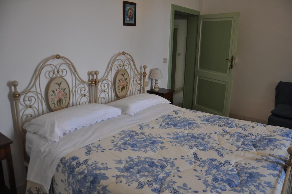 Agriturismo "Antico Frantoio" Foligno Eksteriør billede