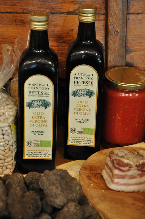 Agriturismo "Antico Frantoio" Foligno Eksteriør billede