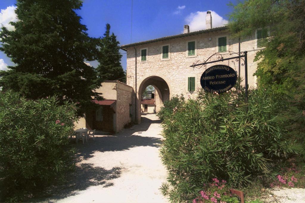 Agriturismo "Antico Frantoio" Foligno Eksteriør billede